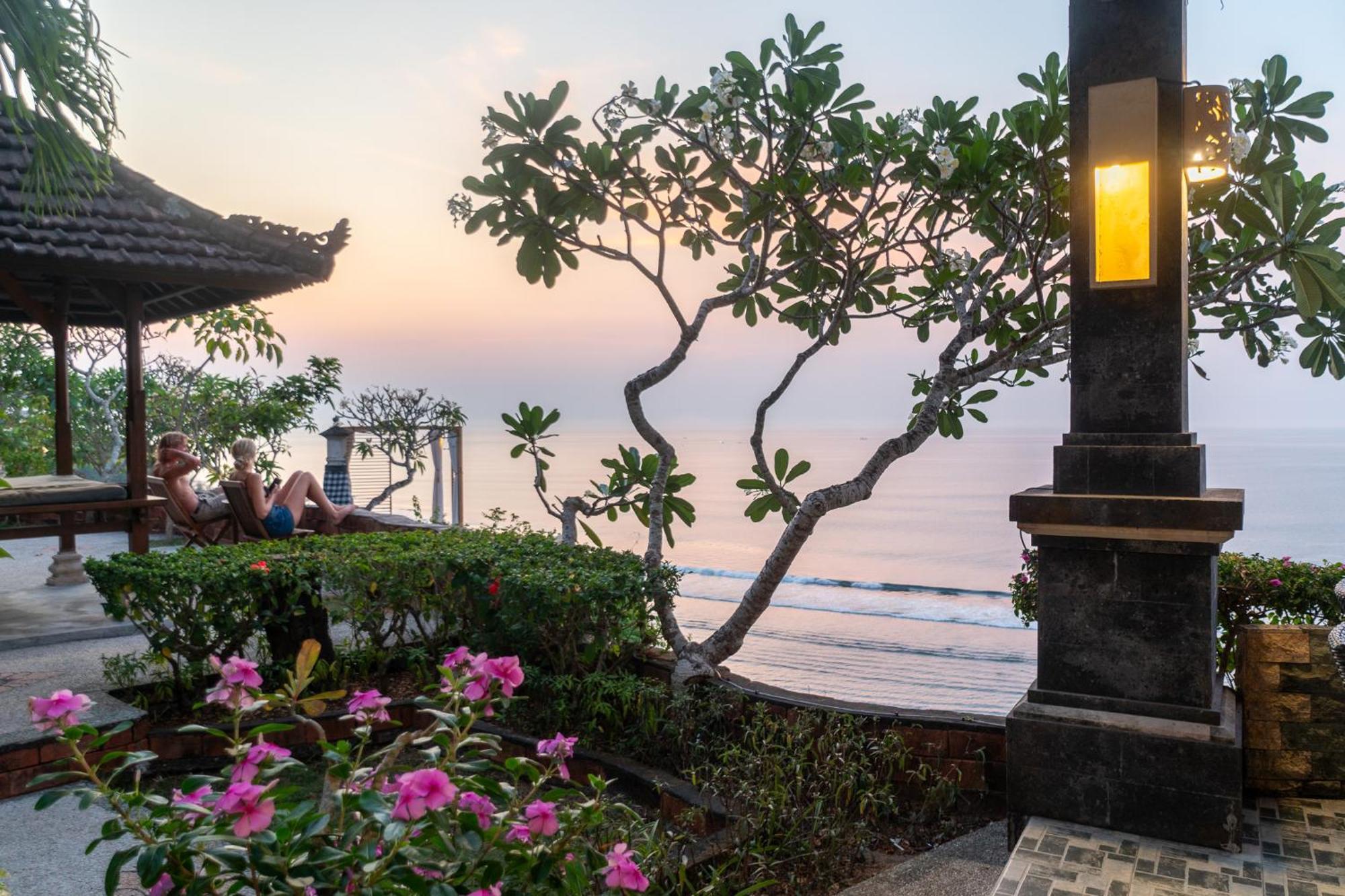 Kembang Kuning Hotel Uluwatu Buitenkant foto